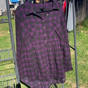Torrid Hi-low shirt Size 2